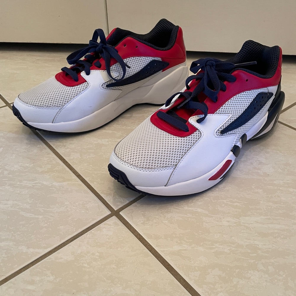 Fila White, Red, and Navy Men’s Sneakers 11.5